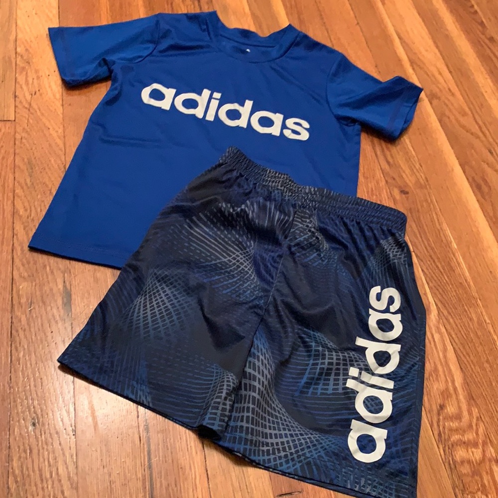 Adidas boys set brand new